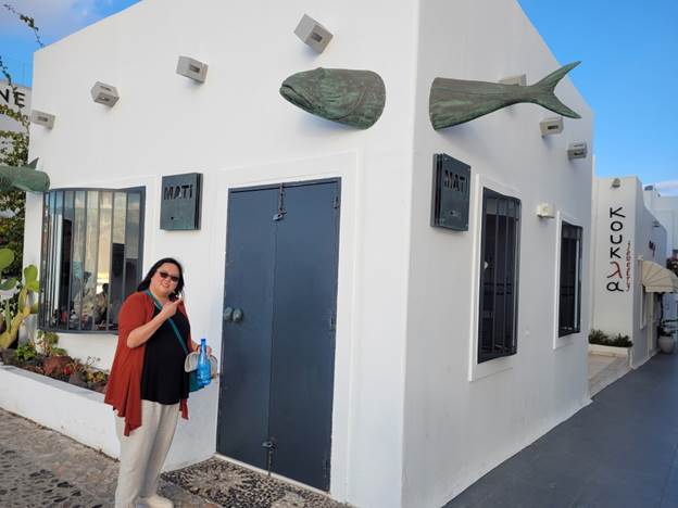 A person talking on a cell phone
Description automatically generated with medium confidence